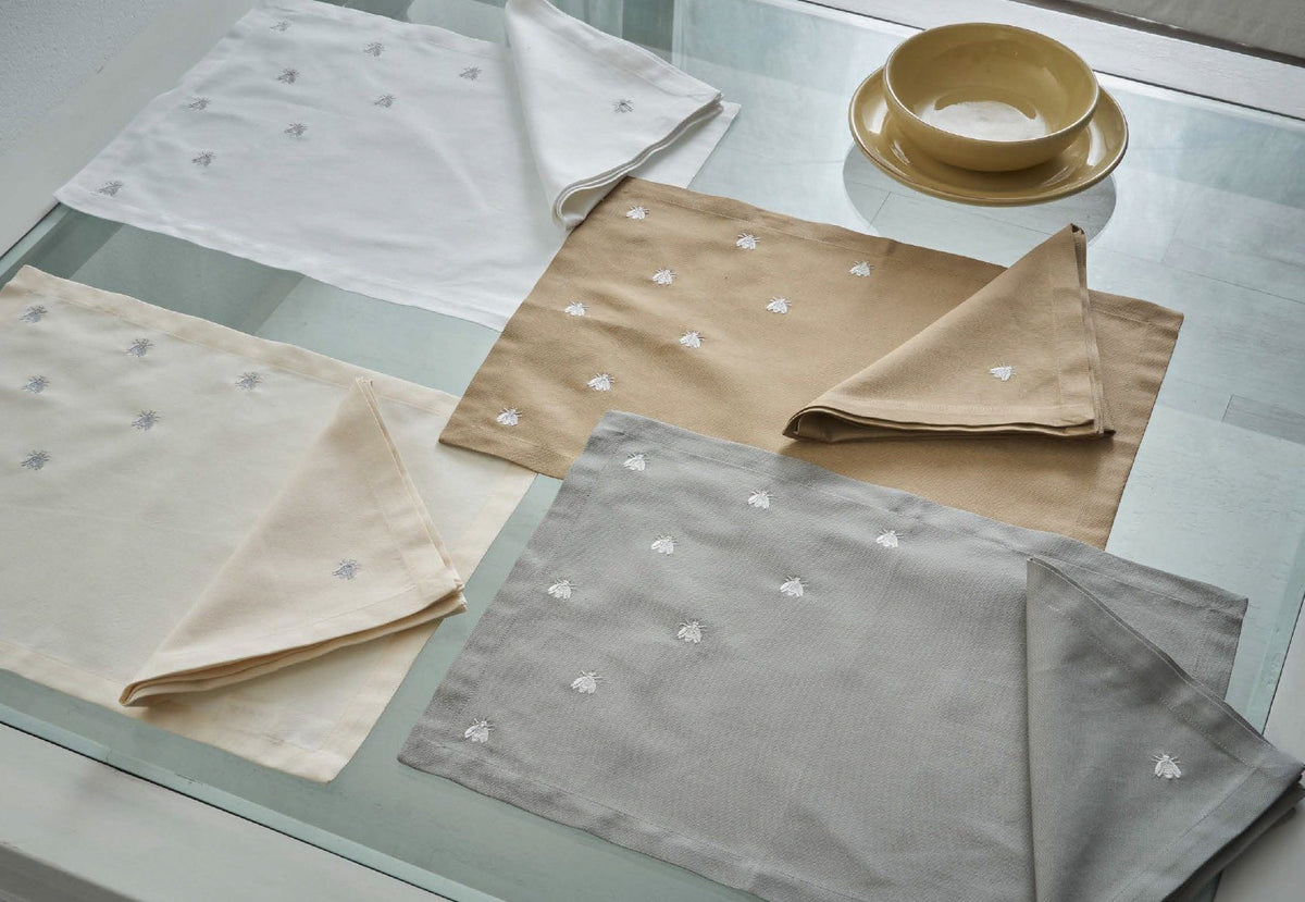 MASTRO RAPHAEL RUNNER IN COTONE CON RICAMO API TABLE LINENS