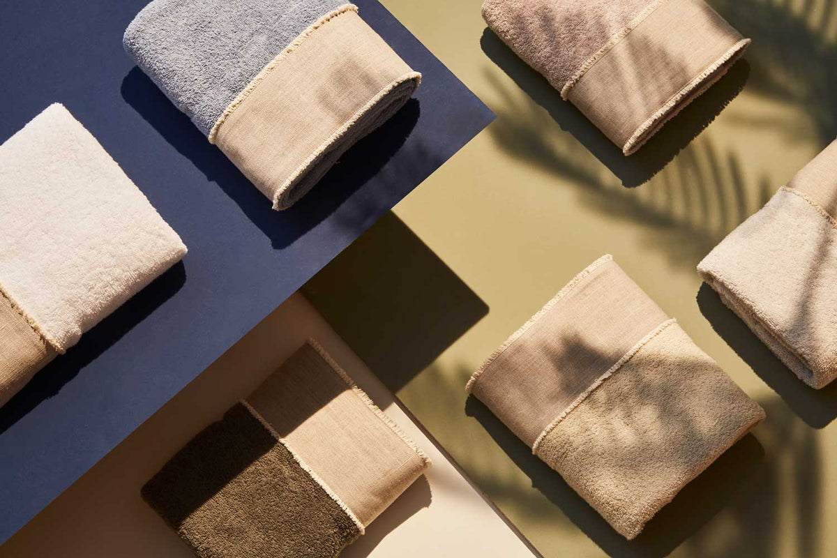 BIANCOPERLA SET ASCIUGAMANI 1+1 IN SPUGNA DI COTONE CON BALZA LINO E SPAZZOLINA COTONE SALINA