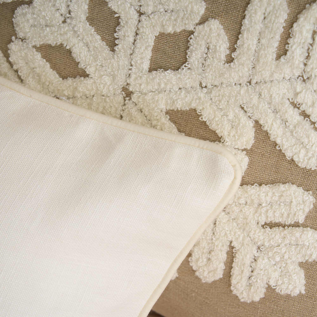 Biancoperla Cuscino Arredo Fiocco