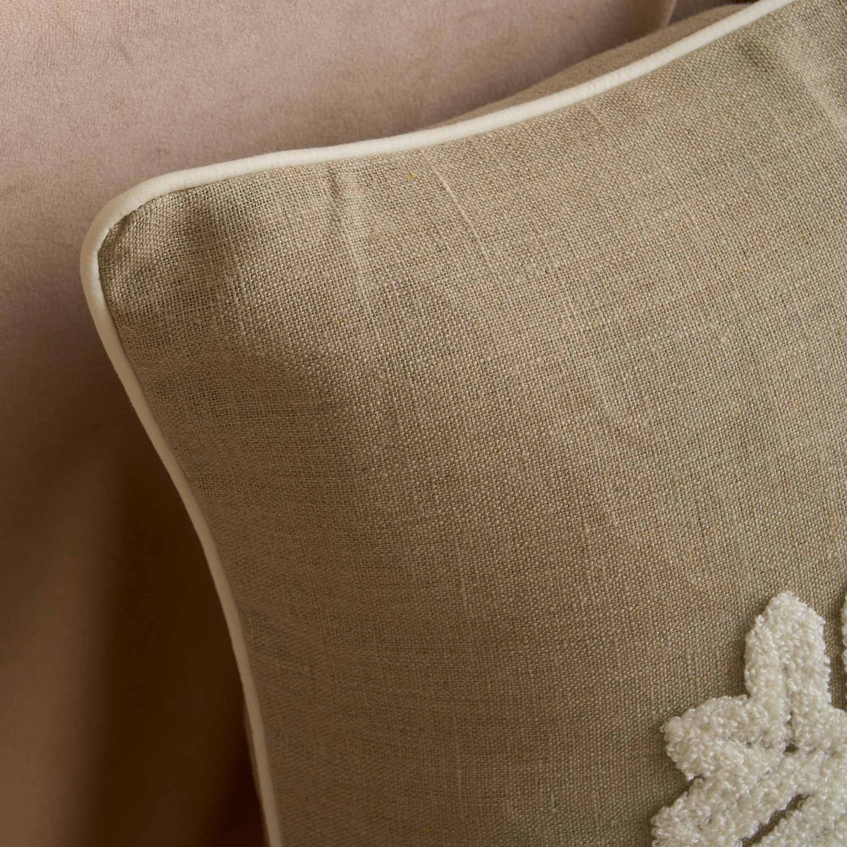 Biancoperla Cuscino Arredo Fiocco