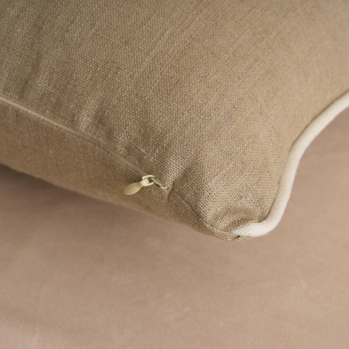Biancoperla Cuscino Arredo Fiocco
