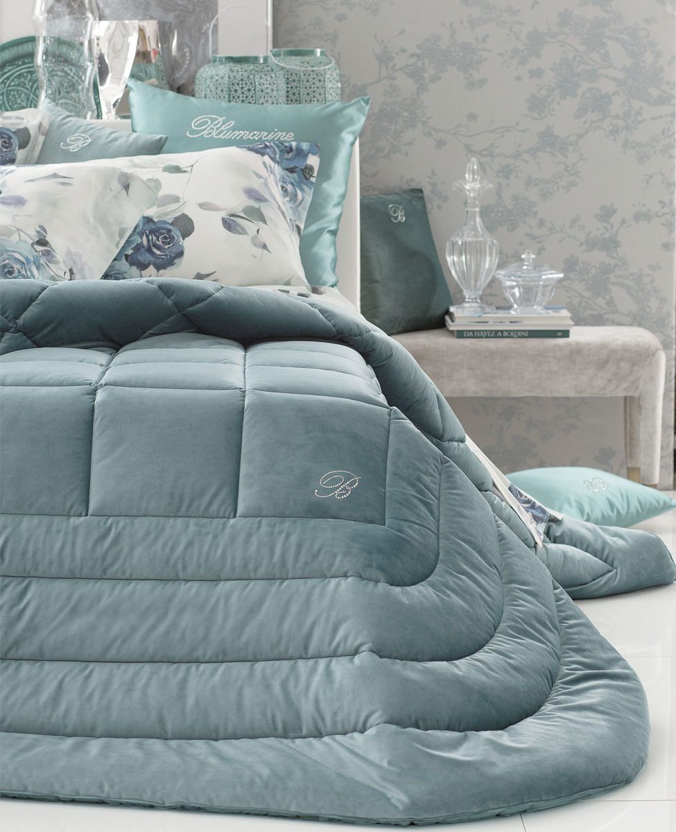 Blumarine Trapunta matrimoniale in velluto con logo cristalli Blu Velvet
