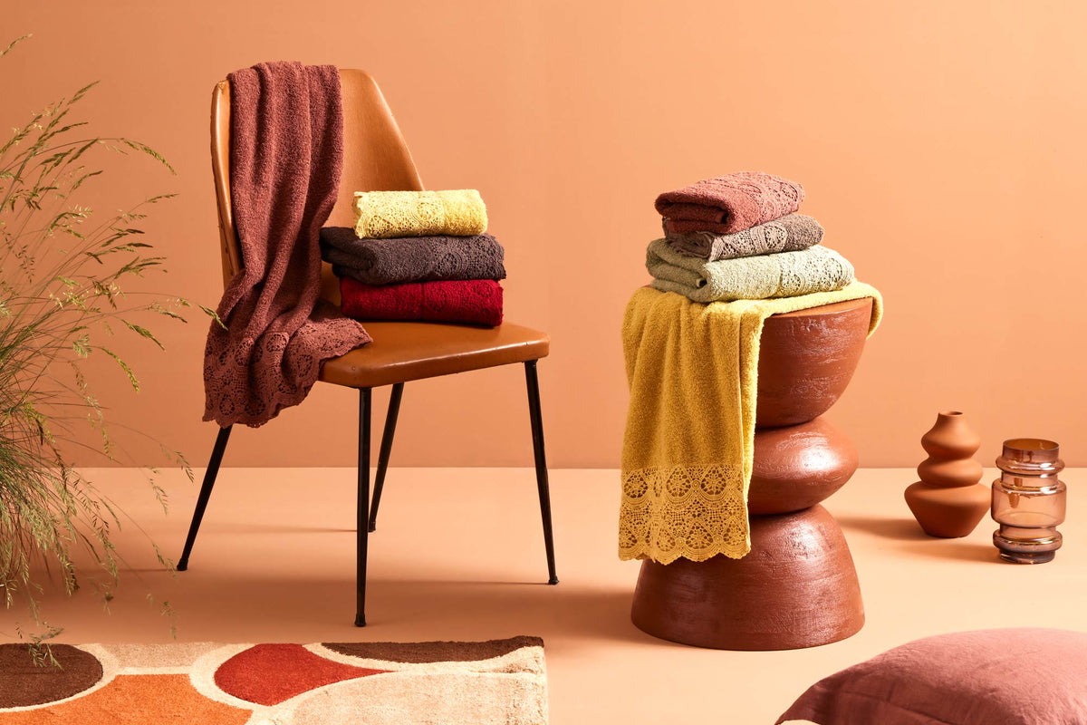 Biancoperla Set Asciugamano 1+1 In Spugna Di Cotone Con Balza In Pizzo Macrame' Canastra