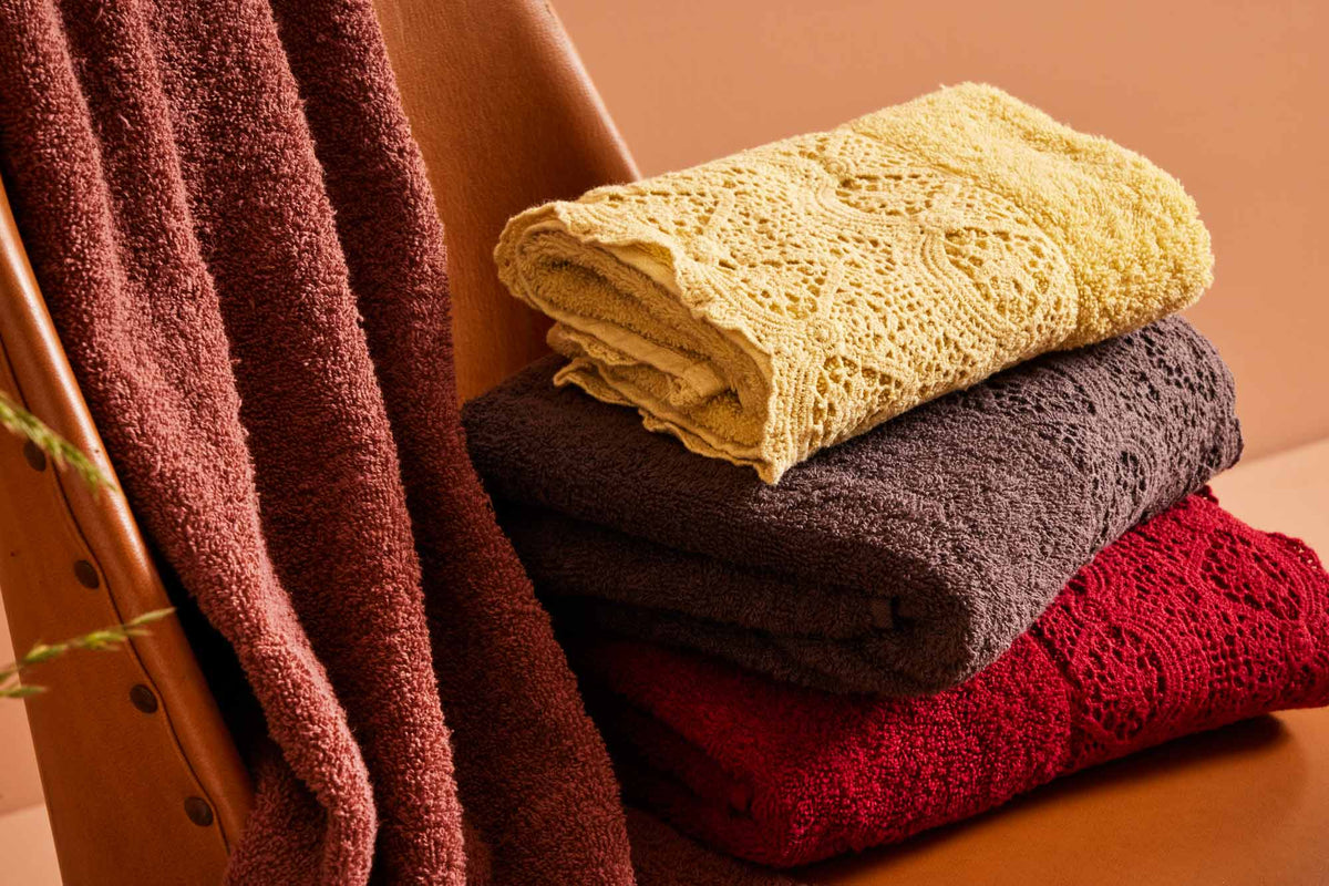 Biancoperla Set Asciugamano 1+1 In Spugna Di Cotone Con Balza In Pizzo Macrame' Canastra