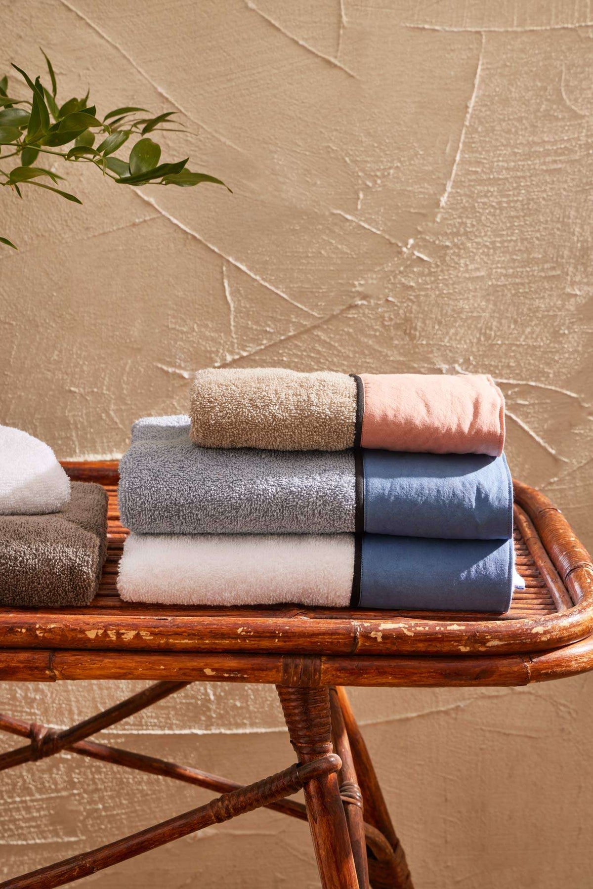 Biancoperla Set 2+2 Asciugamani In Spugna Di Cotone Con Bordo In Cotone Tinto In Capo Coco