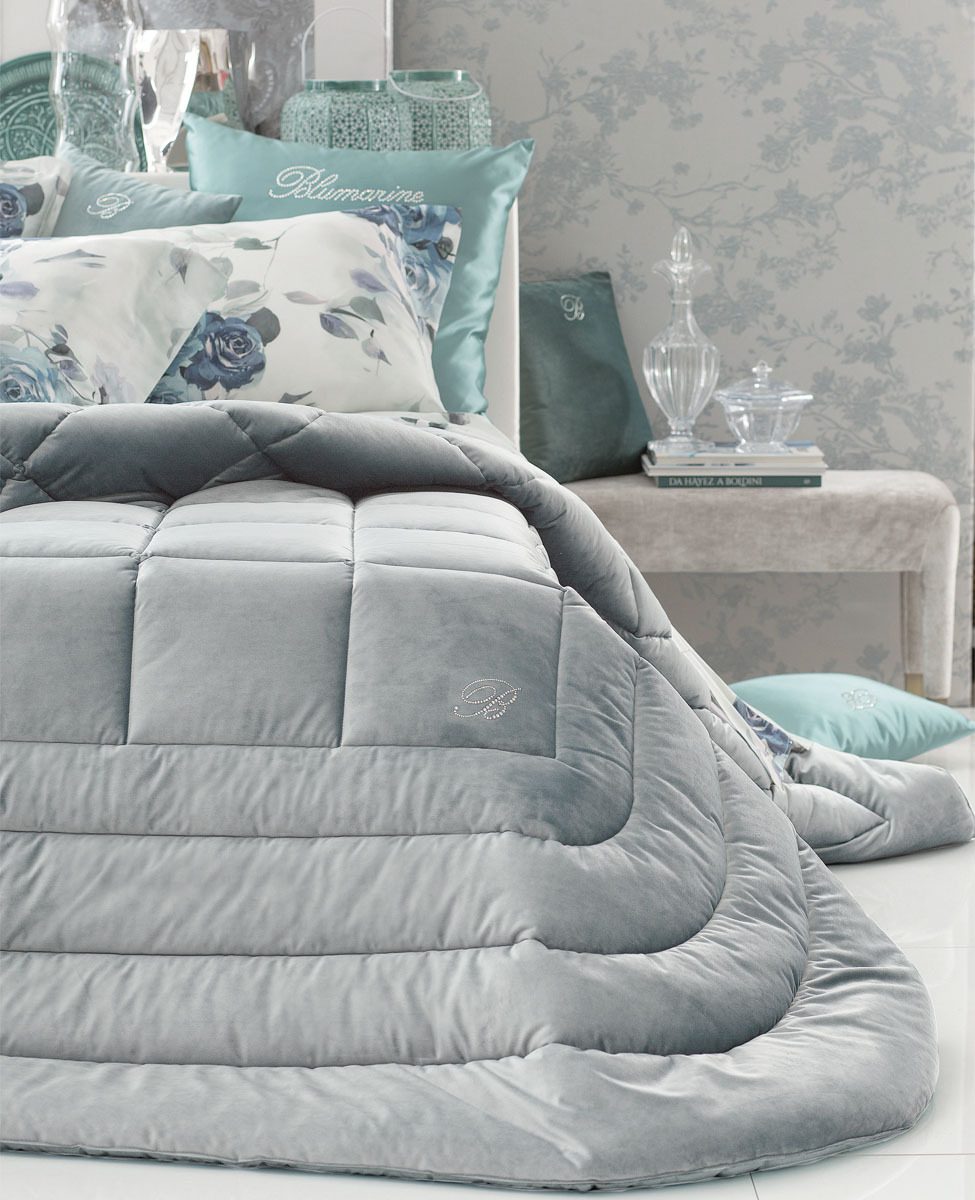Blumarine Trapunta matrimoniale in velluto con logo cristalli Blu Velvet