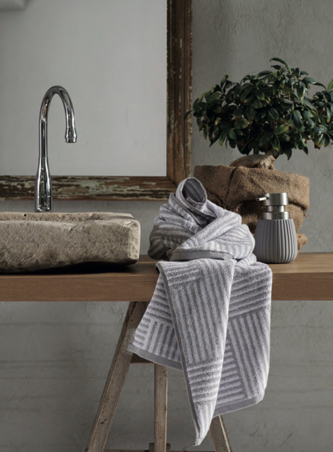 Maison Sucree' Set Asciugamani 1+1 In Spugna Di Cotone Jacquard Cairo