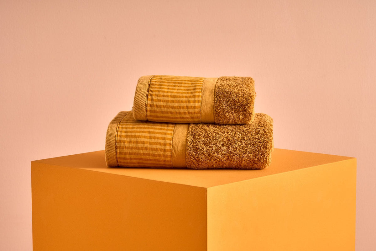 Biancoperla Set Asciugamani 1+1 In Spugna Di Cotone Con Bordo In Cotone Metropolis