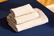 Biancoperla Set Asciugamani 1+1 In Spugna Di Puro Cotone Tinta Unita Perla