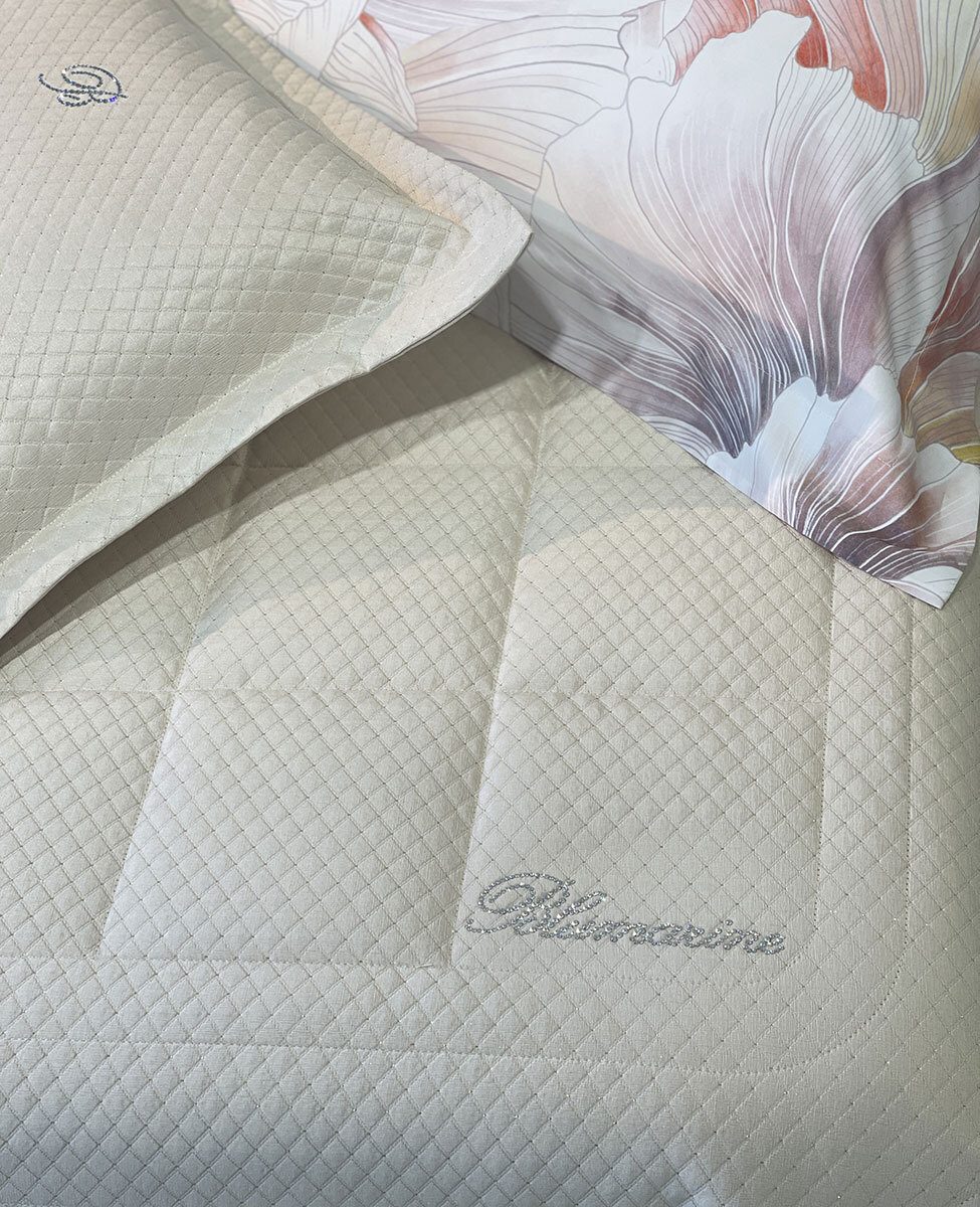 Blumarine Copriletto Trapuntato Matrimoniale In Pique' Jacquard Primizia
