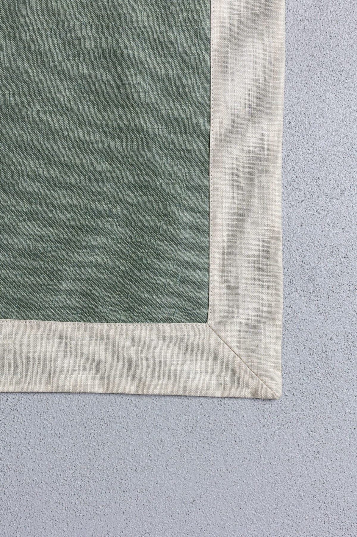 Feelum Set Americano In Lino Resinato Antimacchia Riflesso