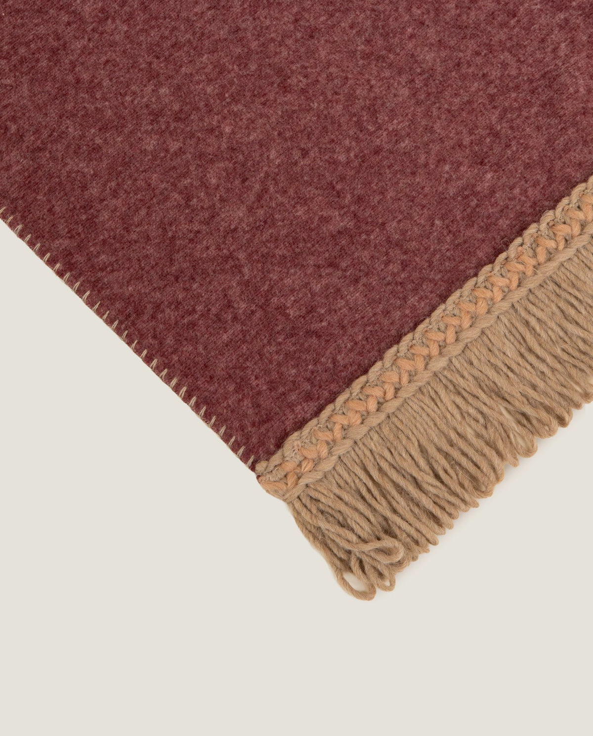 Frati Home Plaid In Soft Bamboo Con Applicazione Frangia Matisse Burgundy