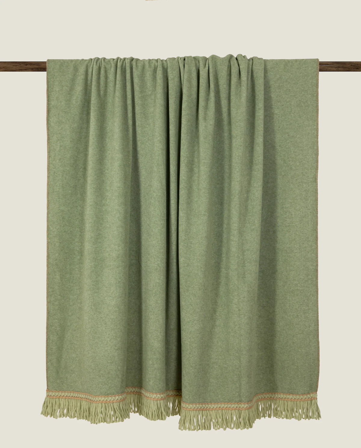 Frati Home Plaid In Soft Bamboo Con Applicazione Frangia Matisse Muschio