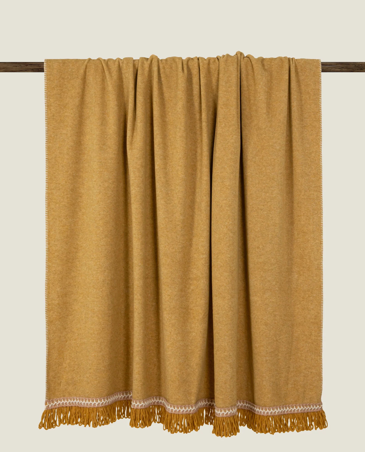 Frati Home Plaid Con Frange In Soft Bamboo Rousseau Zafferano
