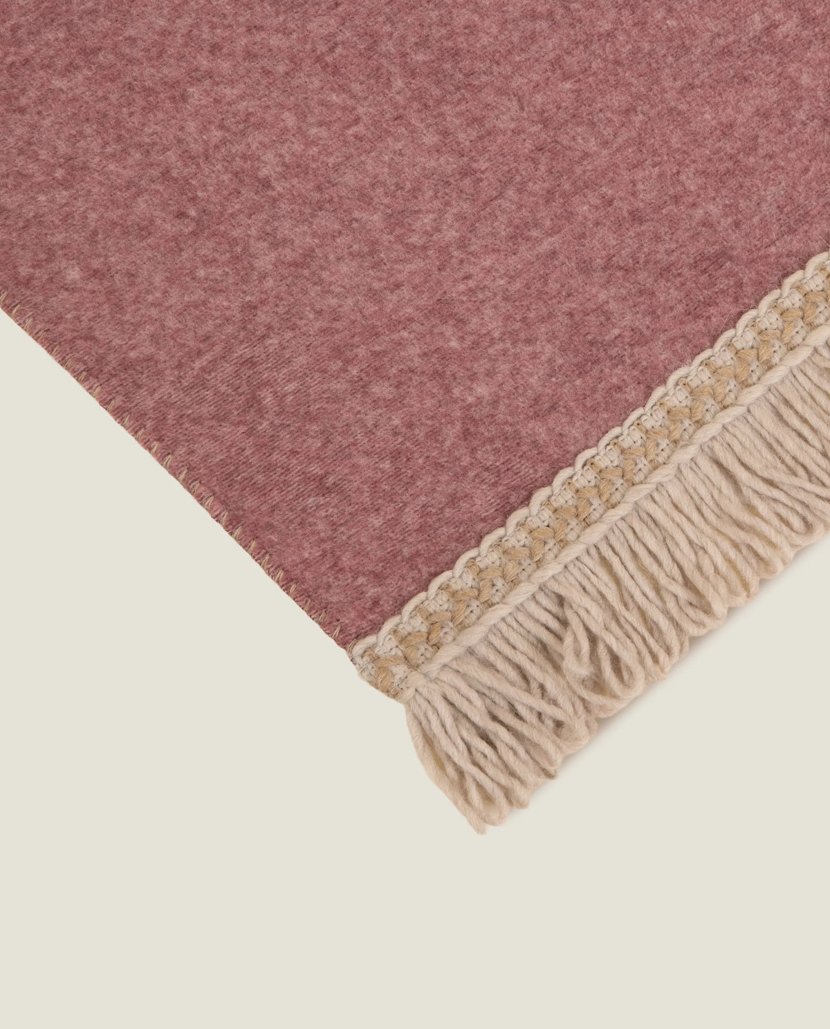 Frati Home Plaid Con Frange In Soft Bamboo Rousseau Granata