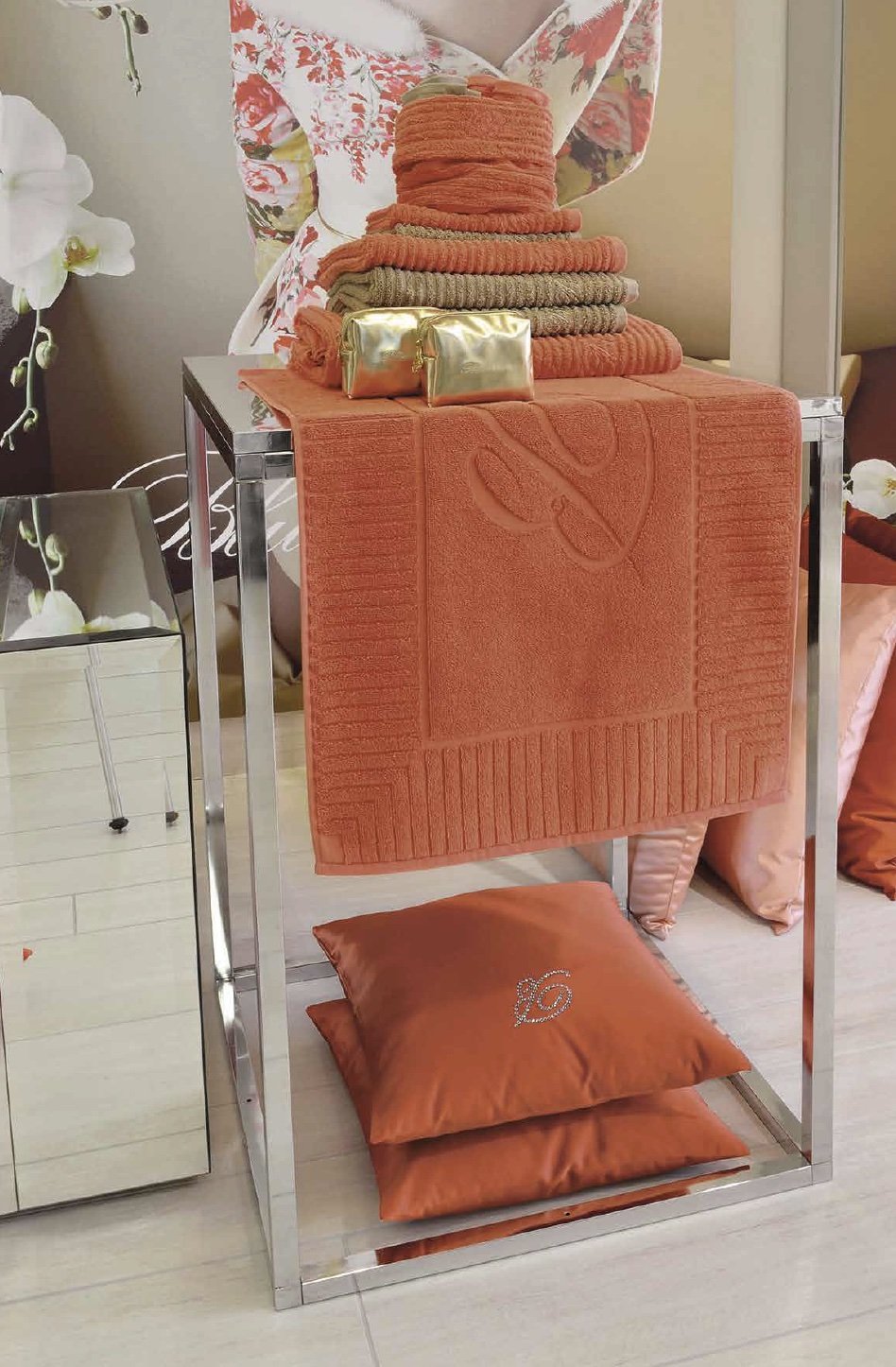 Blumarine Tappeto Bagno Piazzato Con Logo In Jacquard Ariette