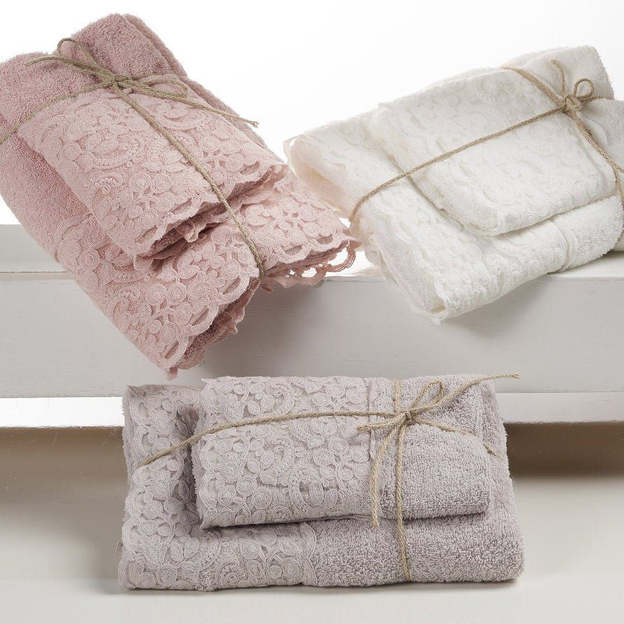 Creole Home Set Asciugamani 1+1 In Spugna Di Cotone Con Pizzo Bristol