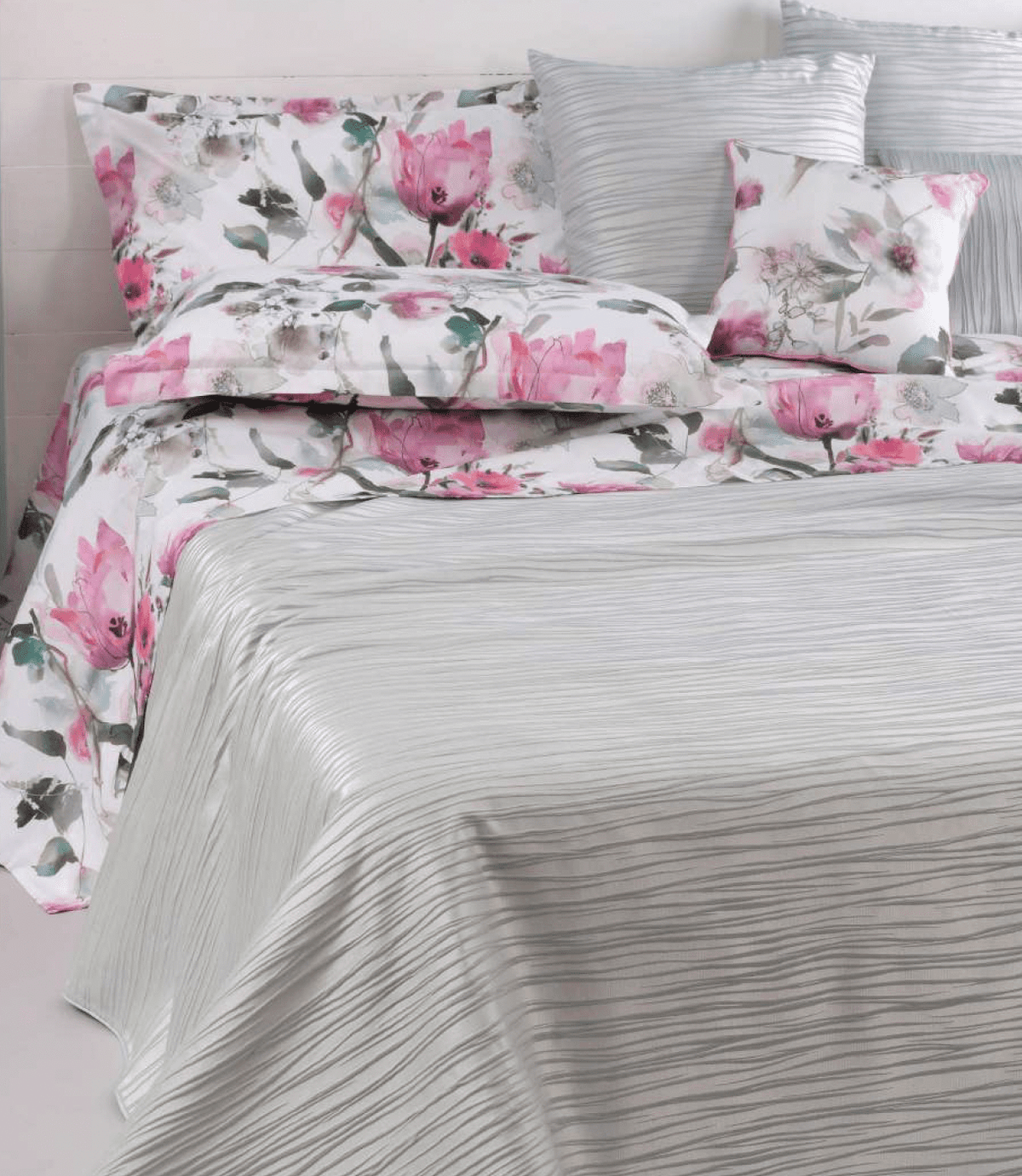 David Home Copriletto Liscio Matrimoniale Con Lavorazione Jacquard Nuvola E Cuscini