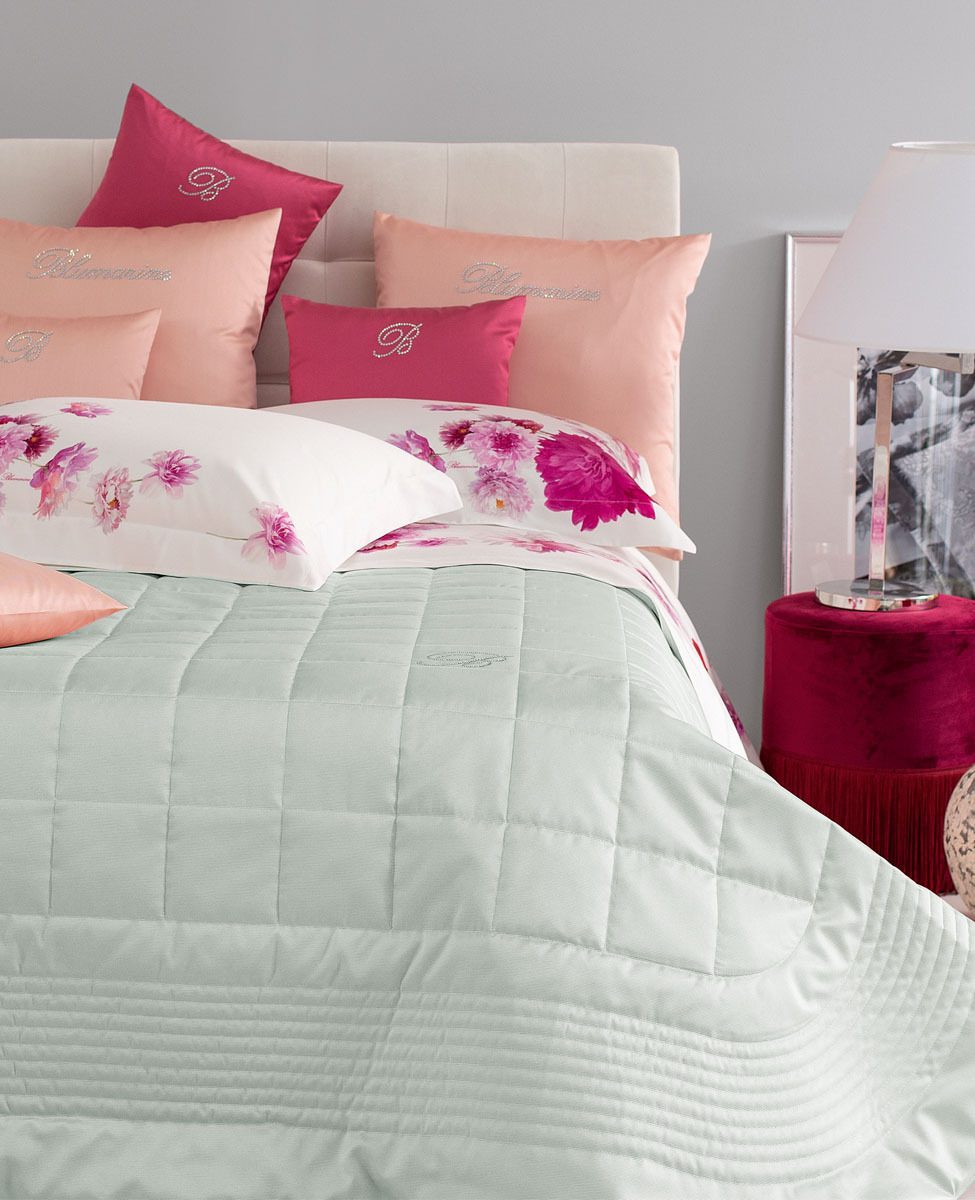 Blumarine Copriletto Trapuntato Matrimoniale In Tessuto Ottoman Con Logo In Cristalli Note Blu