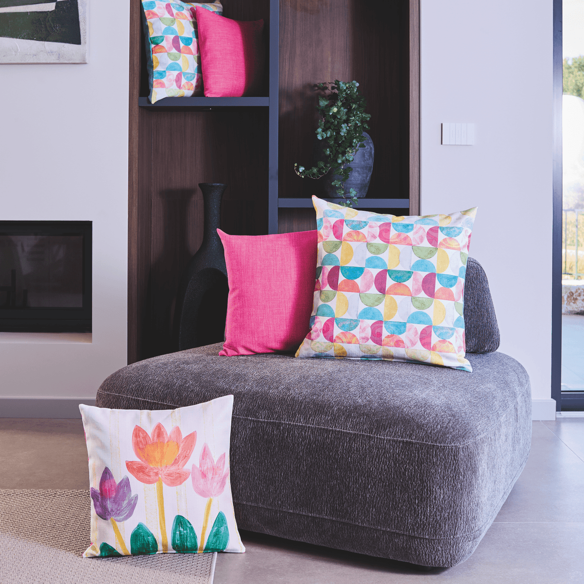 Maison Sucree' Cuscino Arredo In Tessuto Antimacchia Stampato Doubleface Solevivo