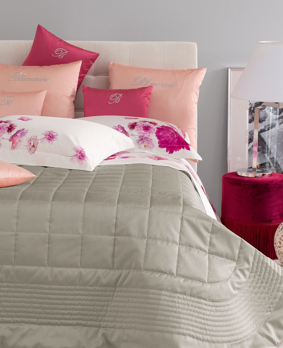 Blumarine Copriletto Trapuntato Matrimoniale In Tessuto Ottoman Con Logo In Cristalli Note Blu