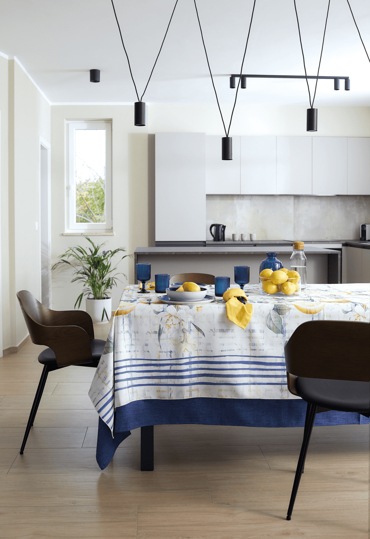 Maison Sucree' Tovaglia E/O Runner In Tessuto Antimacchia Stampato Verna